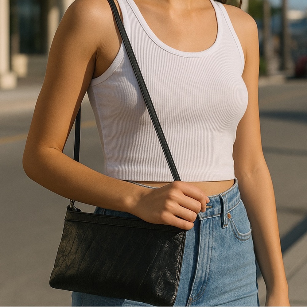 Vintage EL-ELEGANCE Black Glossy Shoulder Bag - Picture 2 of 16
